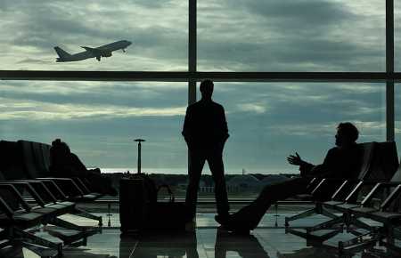 5 Things Business Class Passengers Do That Economy Passengers Never Notice 5 Things Business Class Passengers Do That Economy Passengers Never Notice
